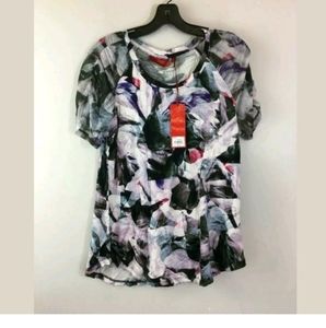 Jennifer Lopez short sleeve